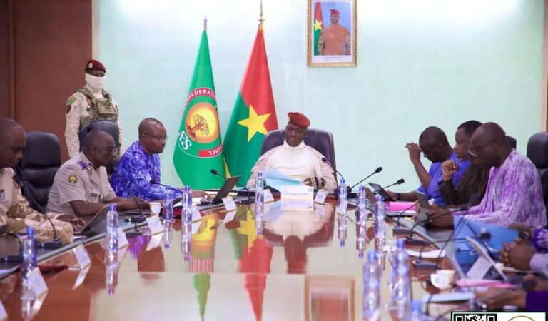 Screenshot_20251205-022712